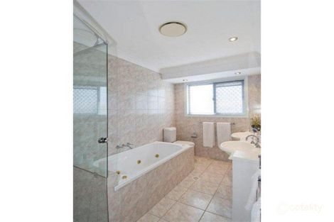 Property photo of 6 Jaguar Drive Bundall QLD 4217