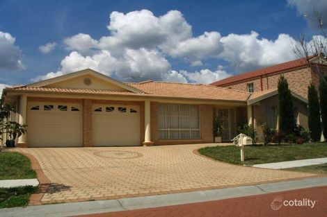 39 Woodlake Ct, Wattle Grove, NSW 2173