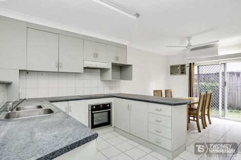 2/60 Charles St, Manunda, QLD 4870