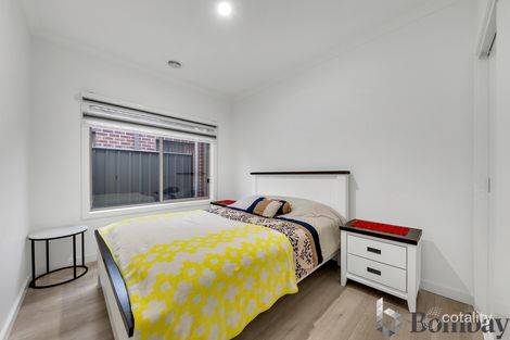 Property photo of 13 Kangaroo Road Craigieburn VIC 3064