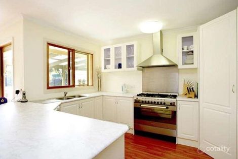 Property photo of 15 St Marks Close Dingley Village VIC 3172