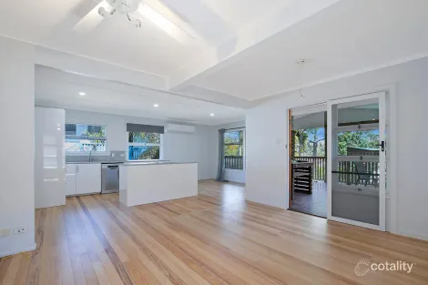 Property photo of 18 Wighton Street Sandgate QLD 4017