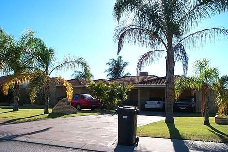 14 Redheart Dr, Thornlie, WA 6108