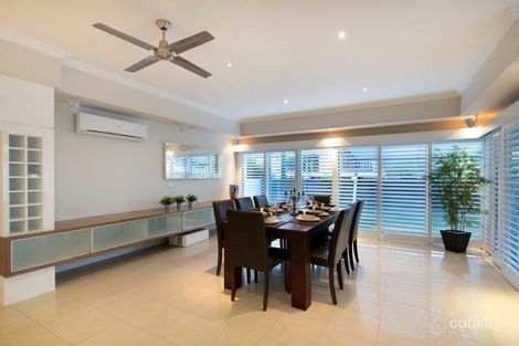 Property photo of 30 Hughes Avenue Main Beach QLD 4217