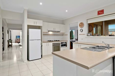 Property photo of 7 Manallack Lane Drouin VIC 3818