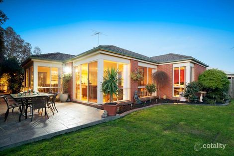 Property photo of 9 Sundial Court Berwick VIC 3806