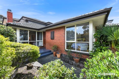 Property photo of 135 Watsons Road Glen Waverley VIC 3150