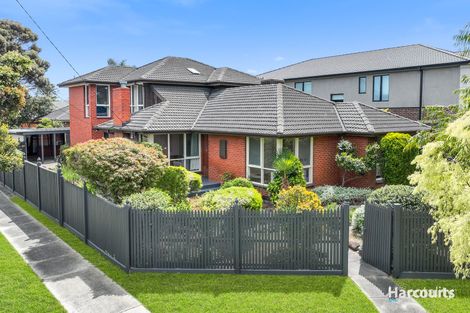 Property photo of 135 Watsons Road Glen Waverley VIC 3150