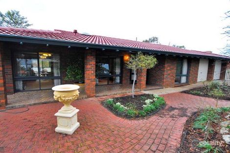 18 Oakridge Rd, Aberfoyle Park, SA 5159