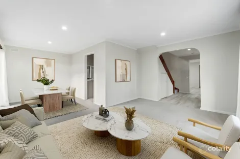 Property photo of 2 Derwent Road Werribee VIC 3030