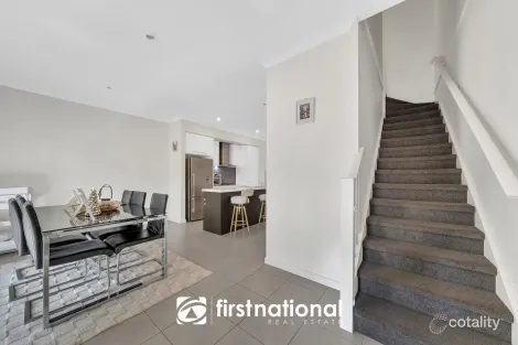 Property photo of 30/2 Sanoma Drive Skye VIC 3977