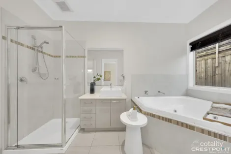 Property photo of 17 Sundial Parade Epping VIC 3076