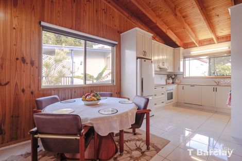 Property photo of 42 Resthaven Drive Lamb Island QLD 4184