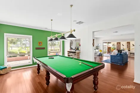 Property photo of 10 Benalla Avenue Eynesbury VIC 3338