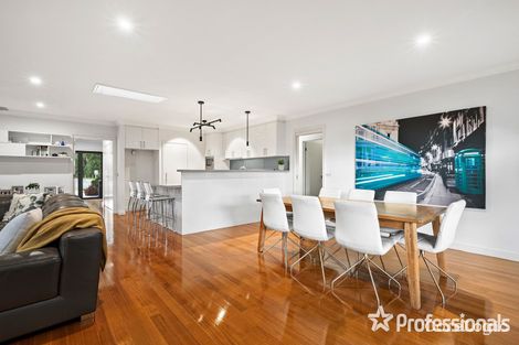 Property photo of 3 Tiverton Circuit Mooroolbark VIC 3138
