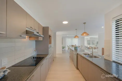 Property photo of 1 Myora Place Sandstone Point QLD 4511
