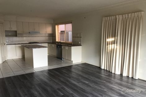 Property photo of 33 Feathertop Chase Burwood East VIC 3151