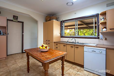 Property photo of 18 Wyong Street Keilor East VIC 3033
