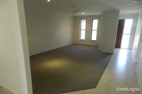 Property photo of 4 Hill View Place New Auckland QLD 4680