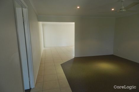 Property photo of 4 Hill View Place New Auckland QLD 4680