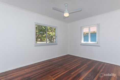 Property photo of 32 Steven Street Redcliffe QLD 4020