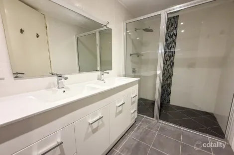 Property photo of 2 Moffatt Street The Gap QLD 4825