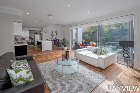 2/1 Elm Gr, Parkdale, VIC 3195