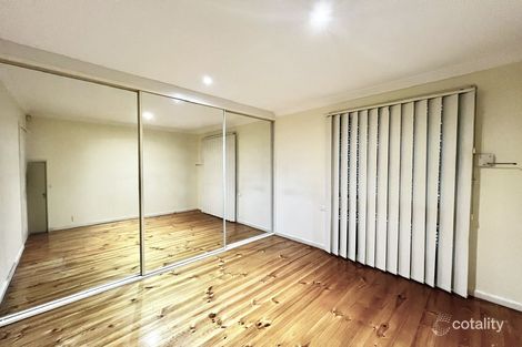 Property photo of 1 Paper Bark Place Macquarie Fields NSW 2564