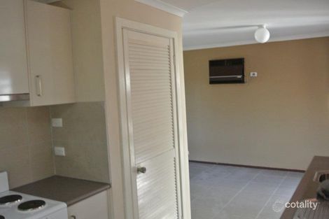 Property photo of 5 Regal Avenue Hallam VIC 3803