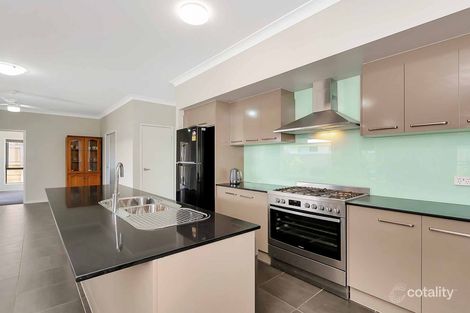 Property photo of 8 Honeyeater Lane Deebing Heights QLD 4306