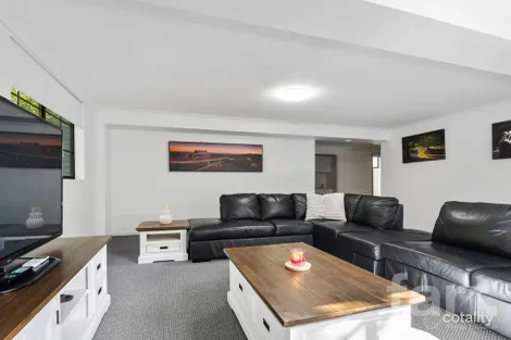Property photo of 48 Luscombe Crescent Wolffdene QLD 4207