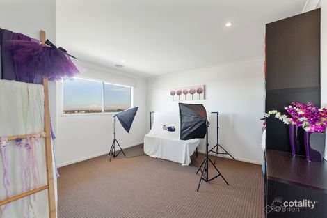 Property photo of 5 Short Road Hampton Park VIC 3976
