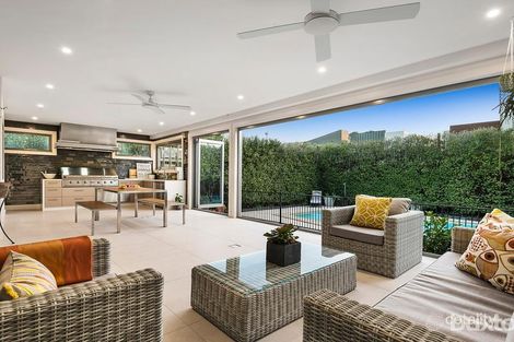 Property photo of 17 Dromana Avenue Bentleigh East VIC 3165