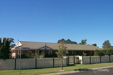 2 Redgrove Ave, Wellington Point, QLD 4160