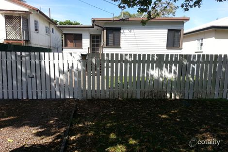 24 Mclennan St, Woody Point, QLD 4019