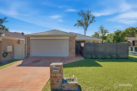 Property photo of 18 Hyde Place Forest Lake QLD 4078