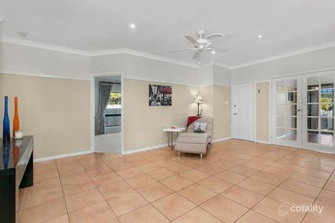 Property photo of 30 Cowell Street Carindale QLD 4152
