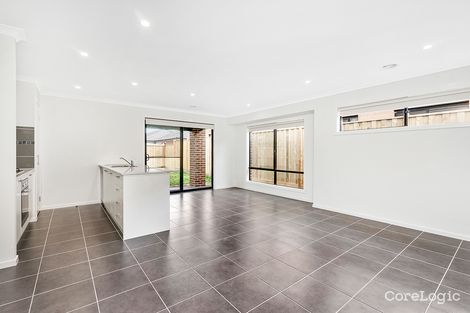 Property photo of 14 Cartwright Grove Cranbourne East VIC 3977