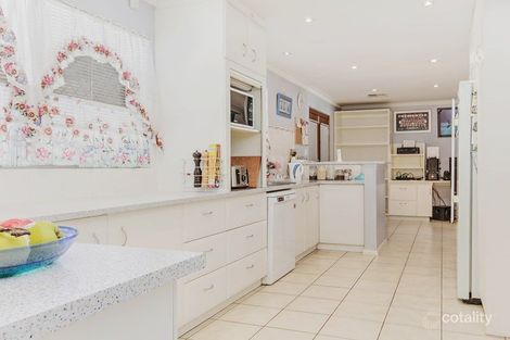 Property photo of 34 Farmer Way Parmelia WA 6167
