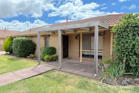 Property photo of 1/106 Cuthberts Road Alfredton VIC 3350