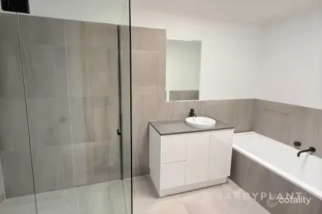 Property photo of 1/106 Cuthberts Road Alfredton VIC 3350