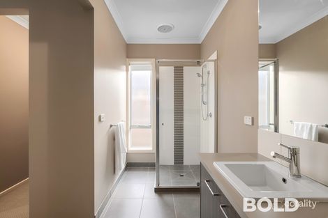 Property photo of 10 Bonang Drive Doreen VIC 3754