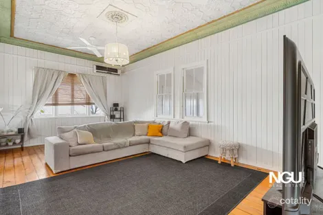 Property photo of 32 Waterworks Road Brassall QLD 4305
