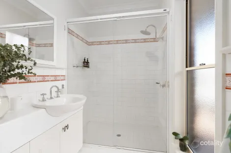 Property photo of 23 Augustine Drive Highton VIC 3216