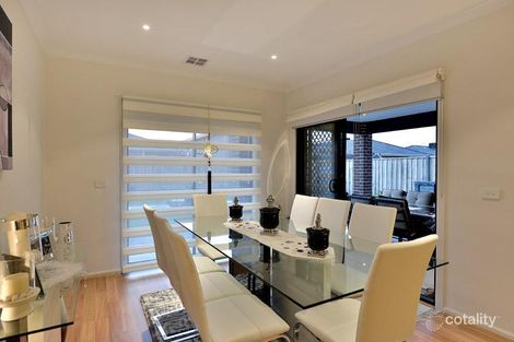 Property photo of 12 Burnham Crescent Keysborough VIC 3173