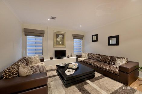 Property photo of 12 Burnham Crescent Keysborough VIC 3173