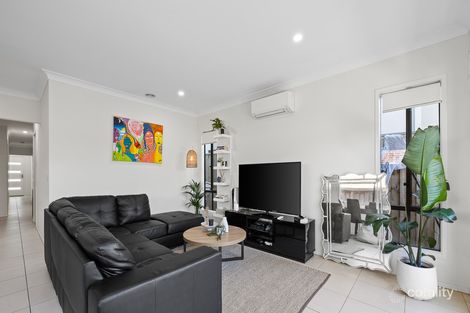 Property photo of 10 Whitestone Road Point Cook VIC 3030