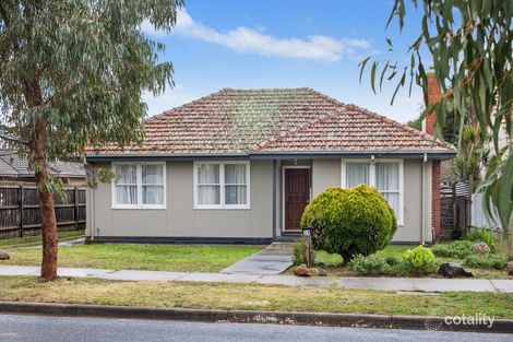 Property photo of 19 Boronia Grove Wendouree VIC 3355