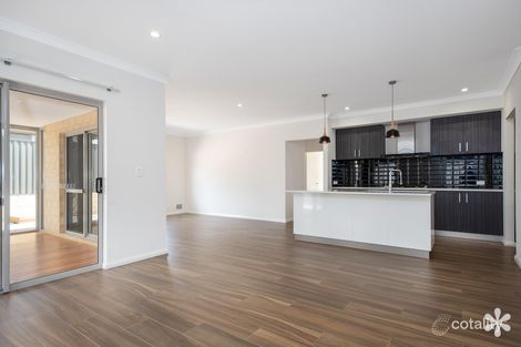 Property photo of 16 Bronzite Road Treeby WA 6164