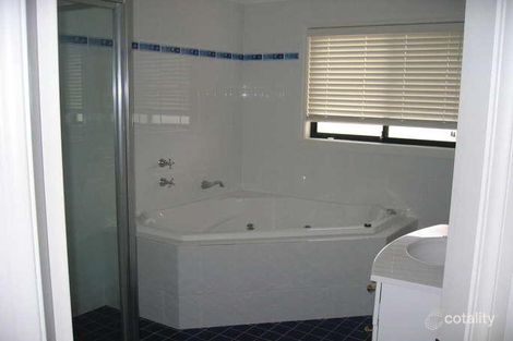 Property photo of 2/17 The Grange Hillvue NSW 2340